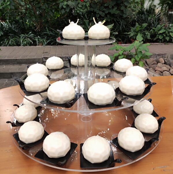 3-stāvīgs kūku statīvs